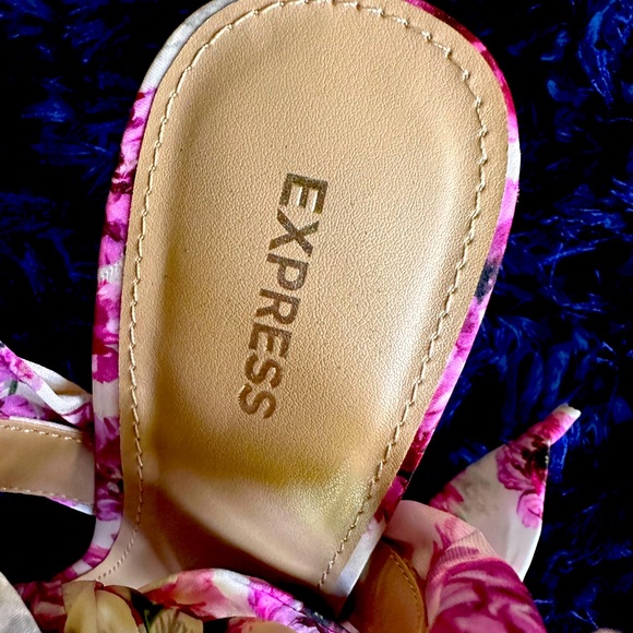 Express Floral Heels Size 9 Multicolor - Picture 5 of 5
